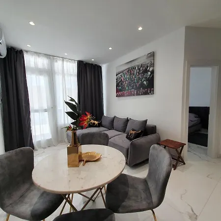 Lavin Apartament *